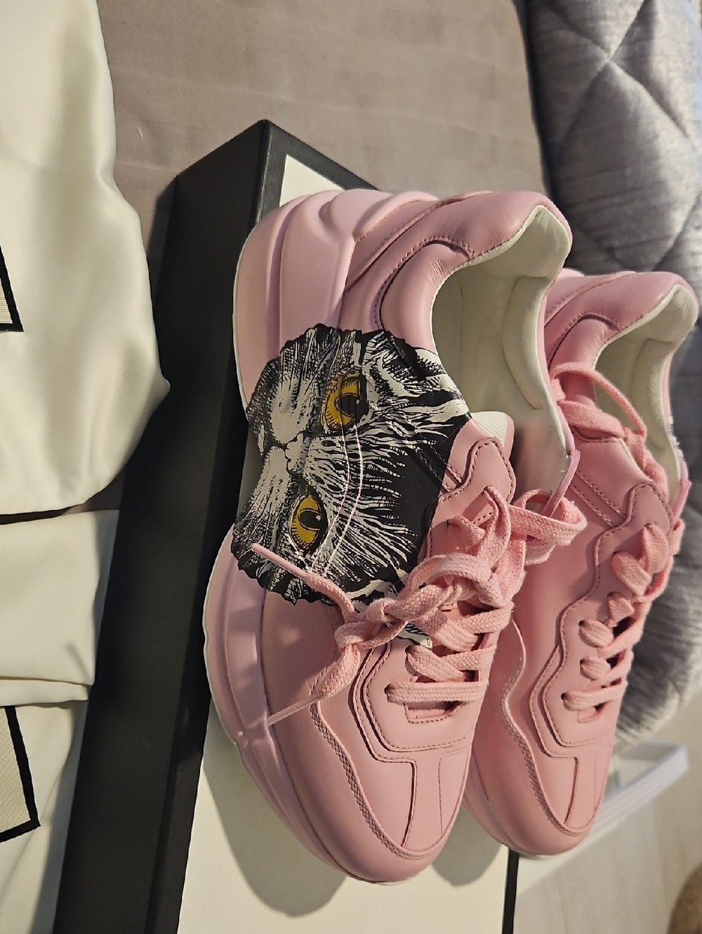 Gucci Pink Sneakers with Cat Graphic and Teal Eyes Sz 37 - Picture 12 of 16